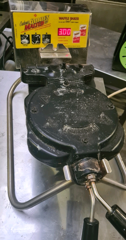 golden waffle maker